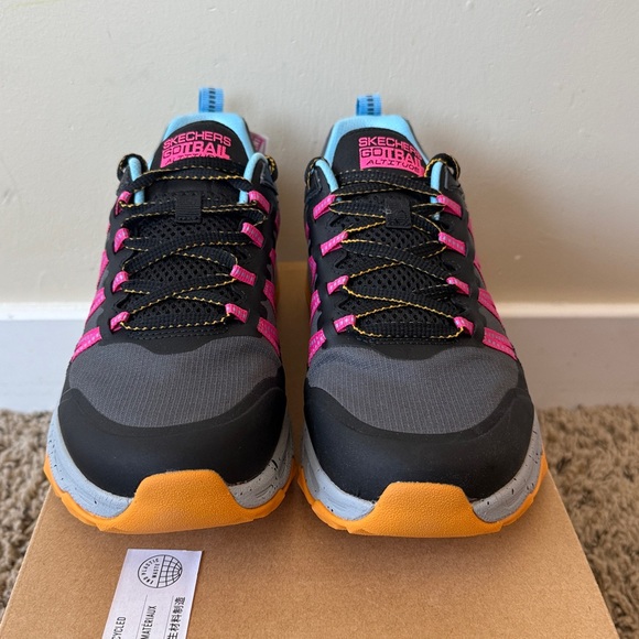 SKECHERS GO TRAIL ALTITUDE-WOMENS 8 - Picture 2 of 7